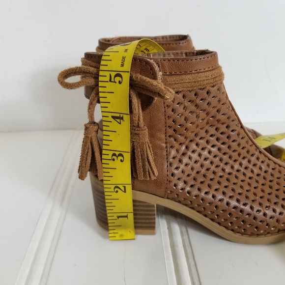 Mia Ankle Brown Booties Perforated Tassel Tie Open Toe Boot Shoes Girls Size 13 - Picture 13 of 14